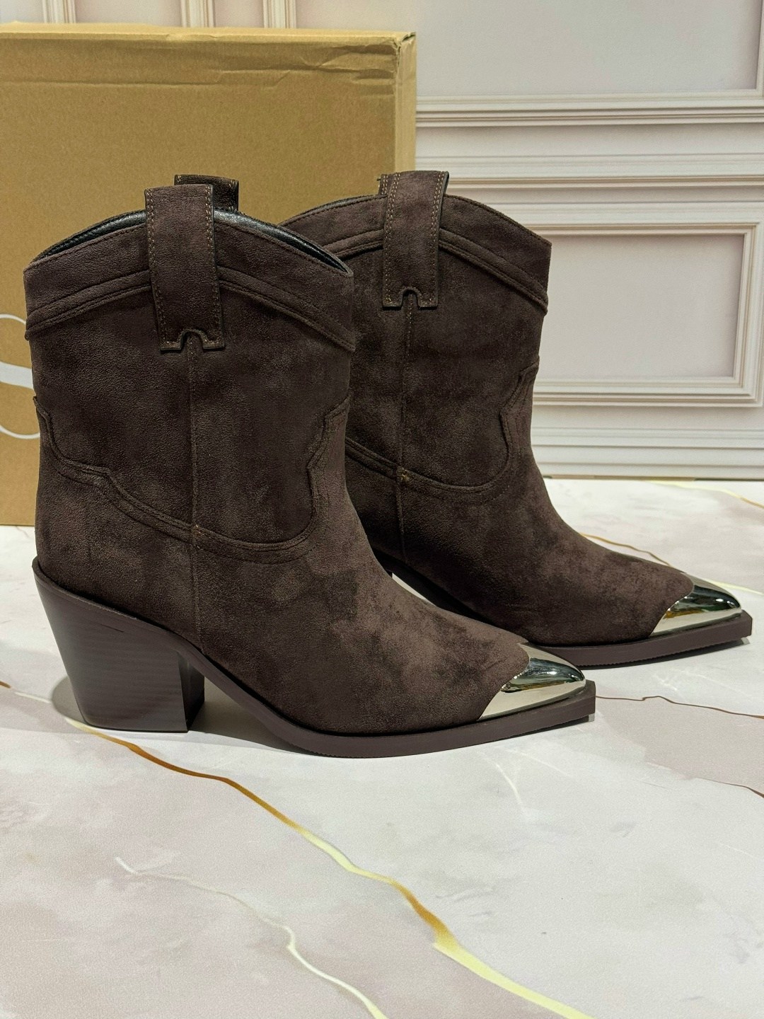 ,сапоги казаки,замшевые казаки,ботильоны казаки, женская