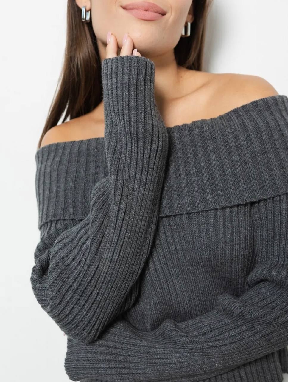 свитеры вязаные,женский свитер,свитер вязаный укороченный,свитер с открытыми плечами,джемпер с открытыми плечами