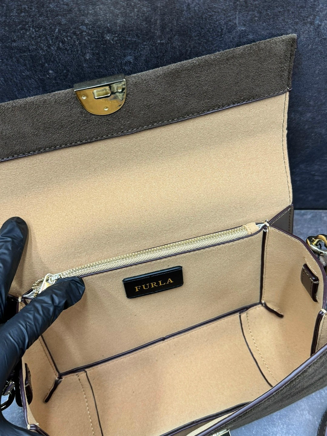 замшевая сумка,сумки,замшевая сумка женская,сумка женская furla,сумка