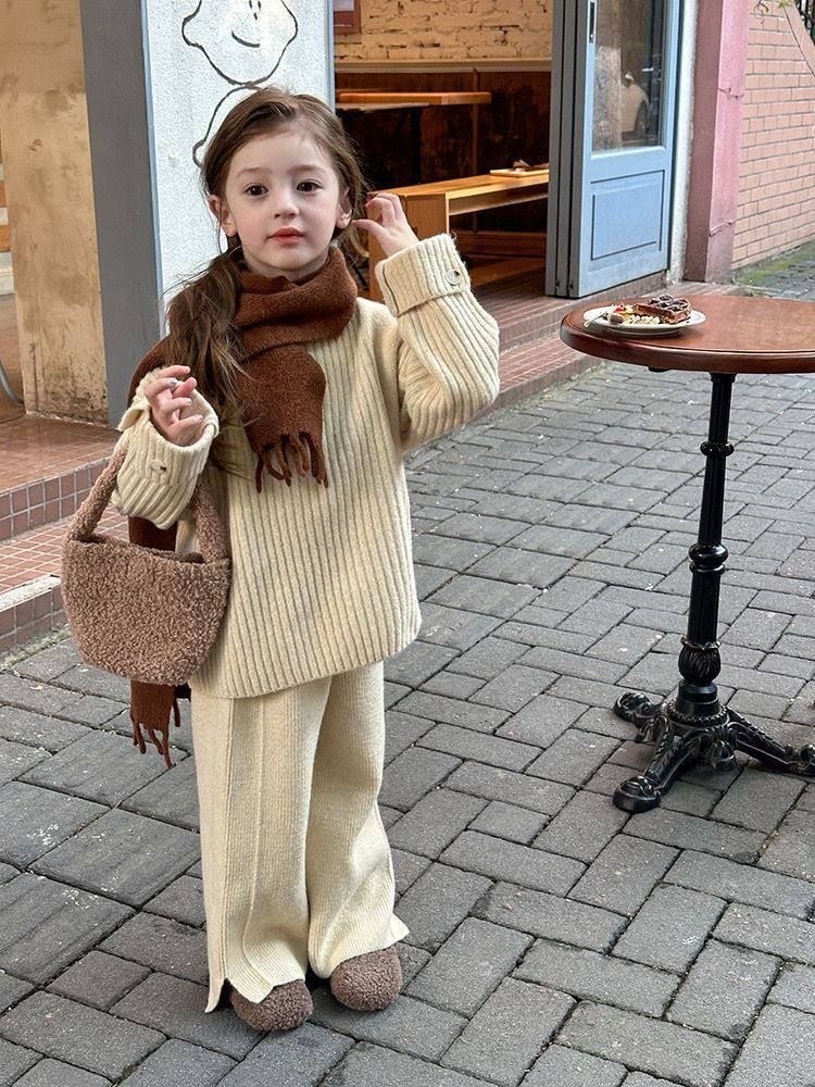 костюм детский теплый,свитер для девочек,костюмы для девочки,брюки вязаные,вязаные костюмы