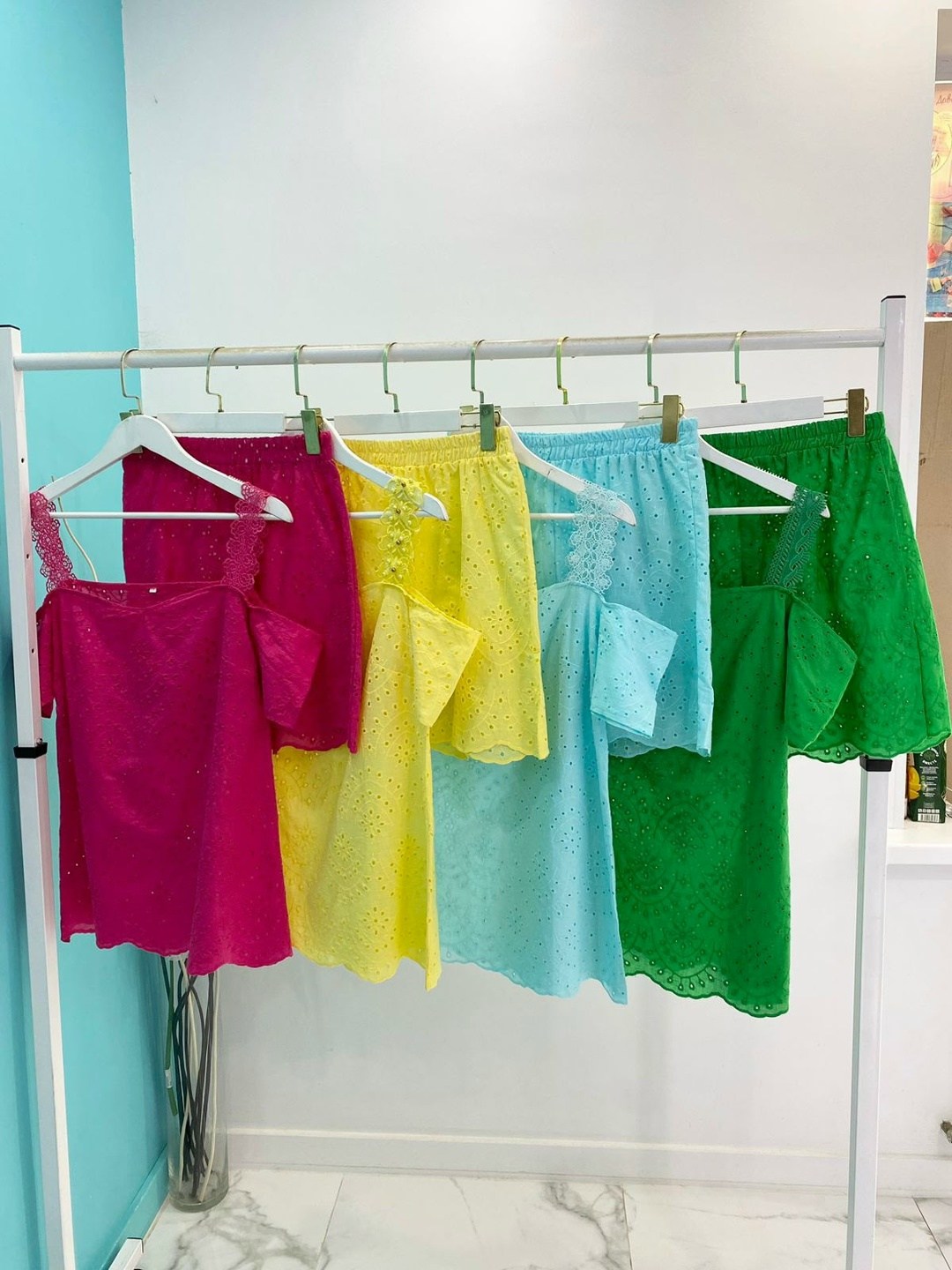 летние костюмы,женский костюм летний,шорты зеленые,женские костюмы,костюм женский с шортами