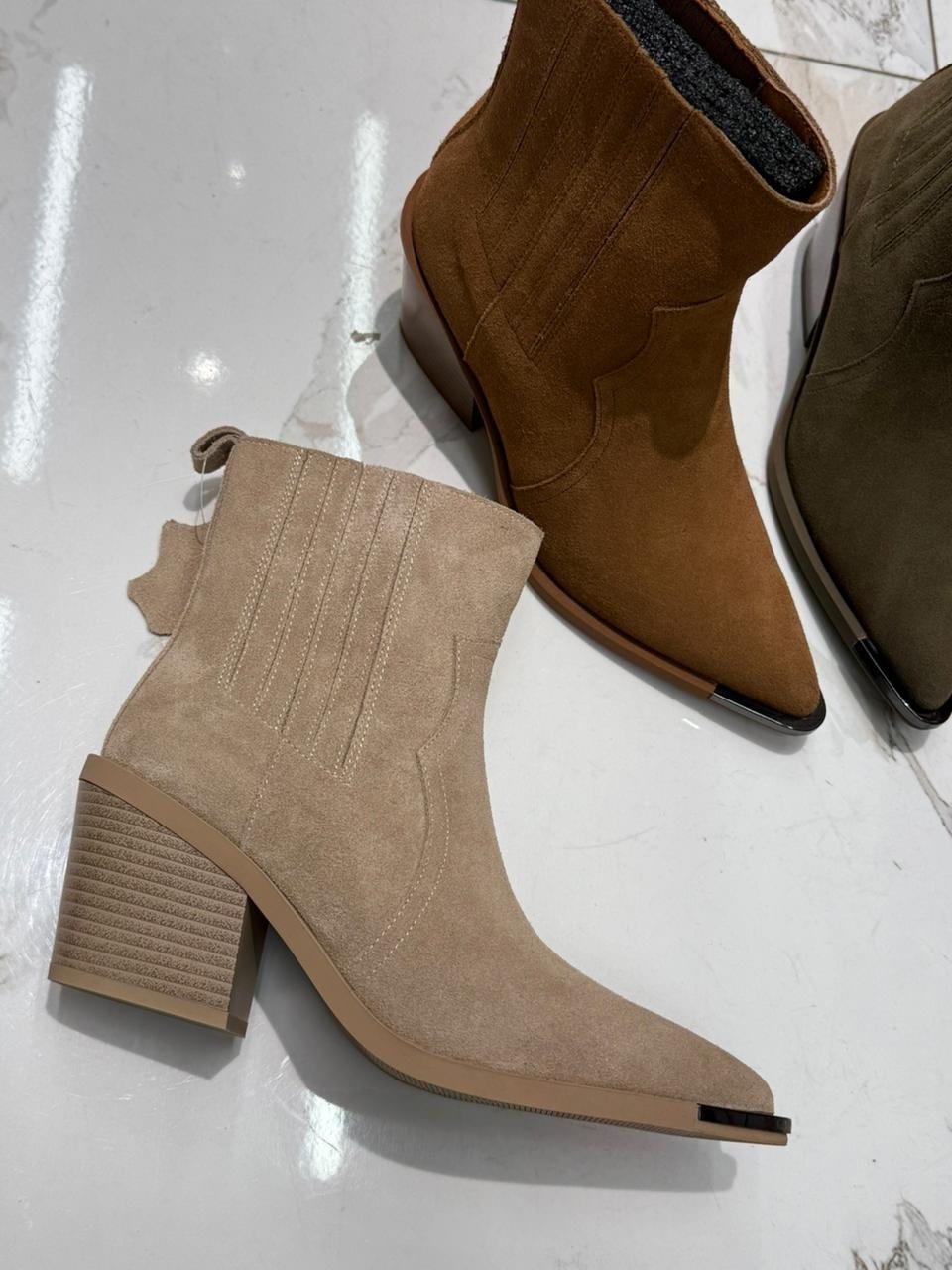 ,казаки замшевые эконика,ботильоны казаки,сапоги казаки,ботильоны женские