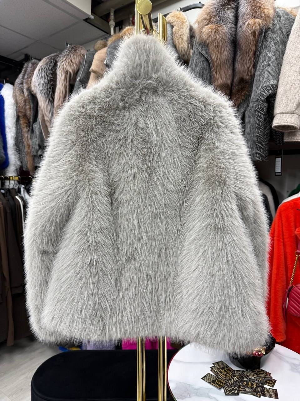 женская шуба,женская куртка из искусственного меха,меховая куртка,короткая шуба,меховое пальто
