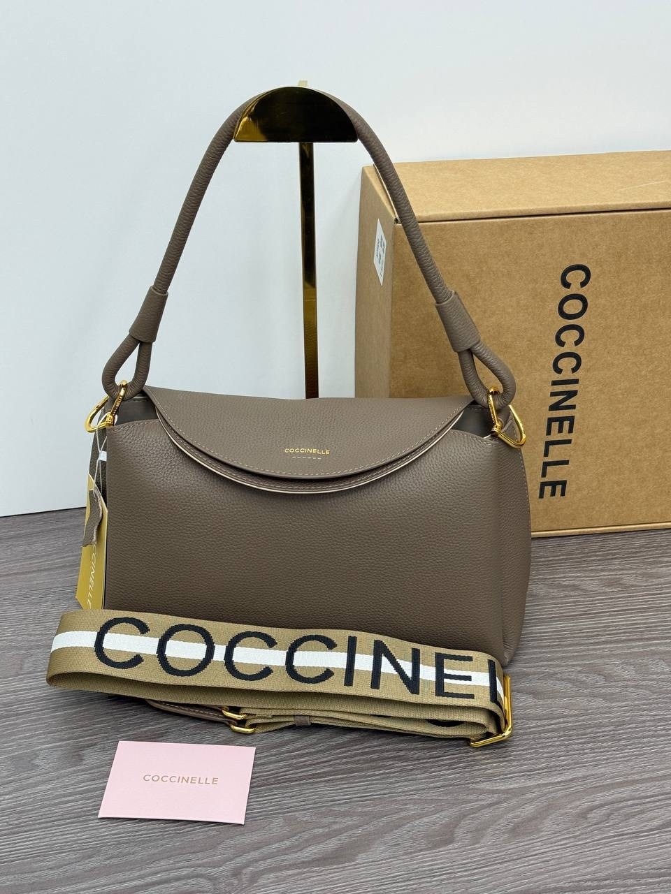 coccinelle сумка,женская сумка coccinelle,сумка женская,сумка,женская брендовая сумка