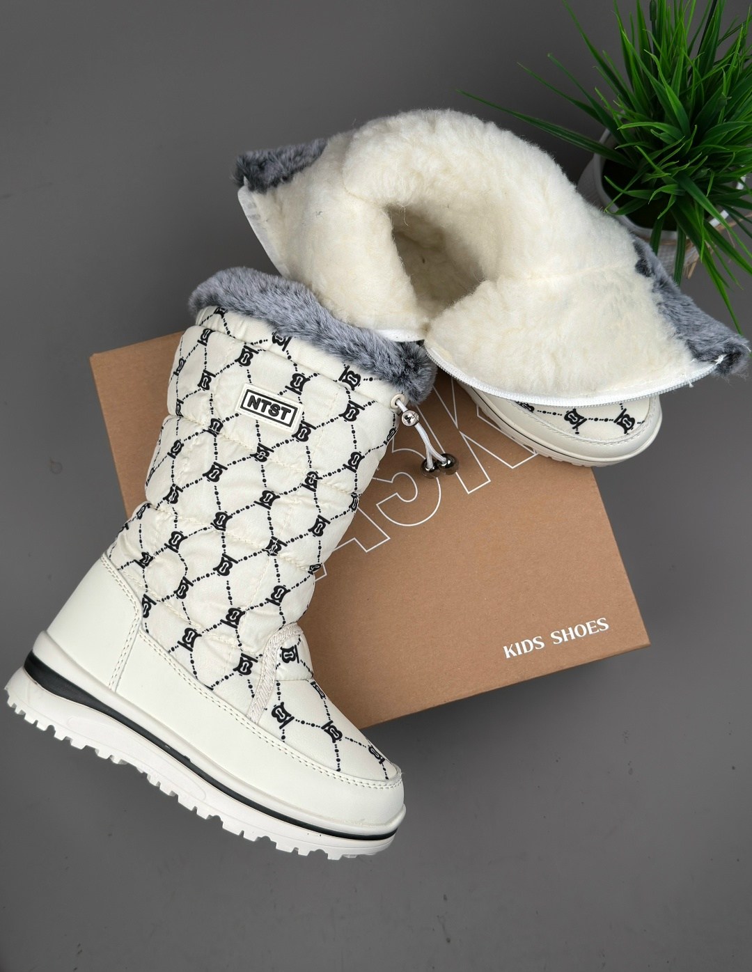 дутыши луи виттон,,модные дутики,дутыши луи виттон кроссовки,женские дутики