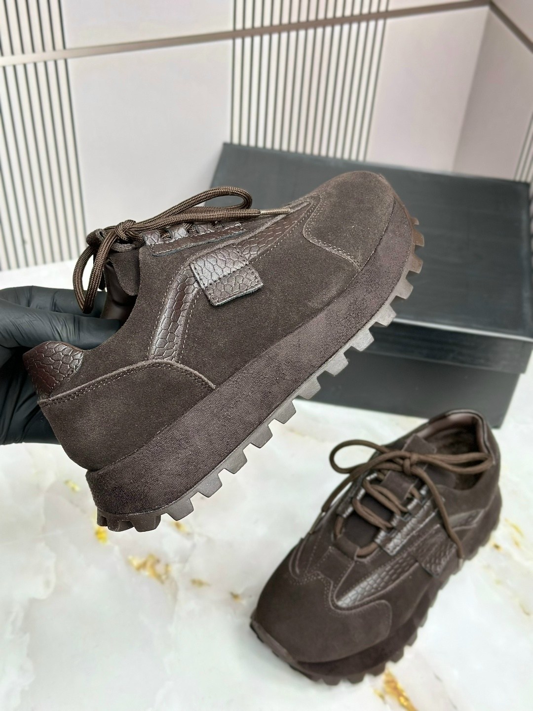 ,кроссовки замшевые,кроссовки женскиe,кроссовки для женщин,кроссовки коричневые женские