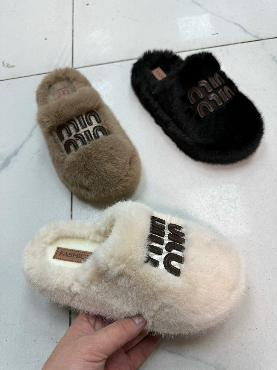 ,меховые тапочки,тапочки женские,тапочки модные,домашние меховые тапочки