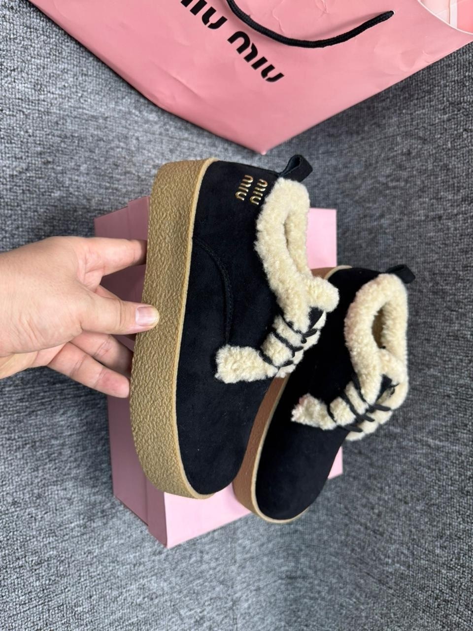 ,женская ,женская зимняя ,ботинки с мехом,кеды с мехом