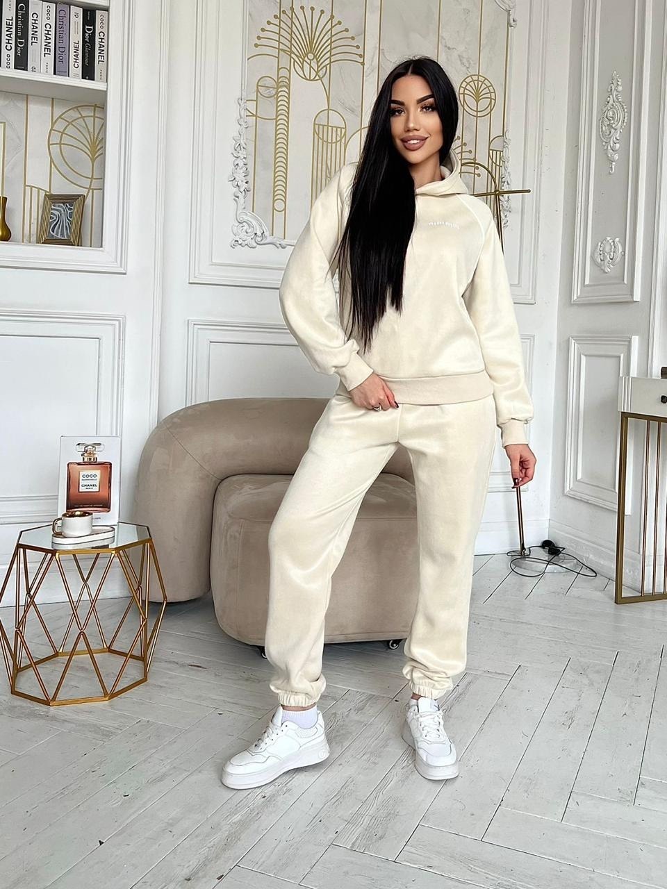 стильные куртки,стильные пуховики,модная куртка,костюм бежевый,демисезонная куртка