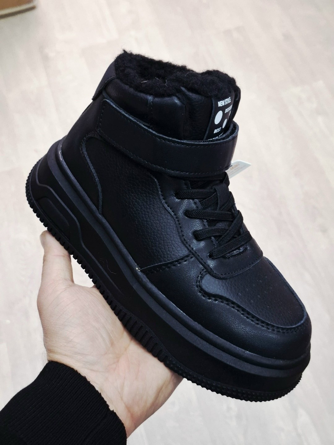 ,женская зимняя ,зимняя ,зимние кроссовки женские,ботинки женские