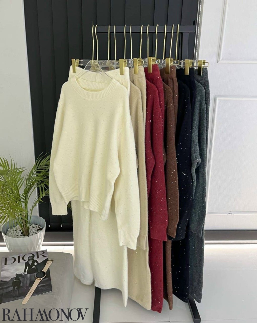 костюмы брючные,трикотажные костюмы,брюки женские черные,женские брючные костюмы,брюки со стразами