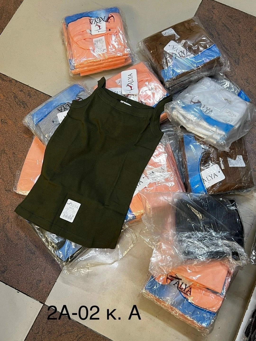 женская майка,женские топы,майки и топы,майка на бретелях