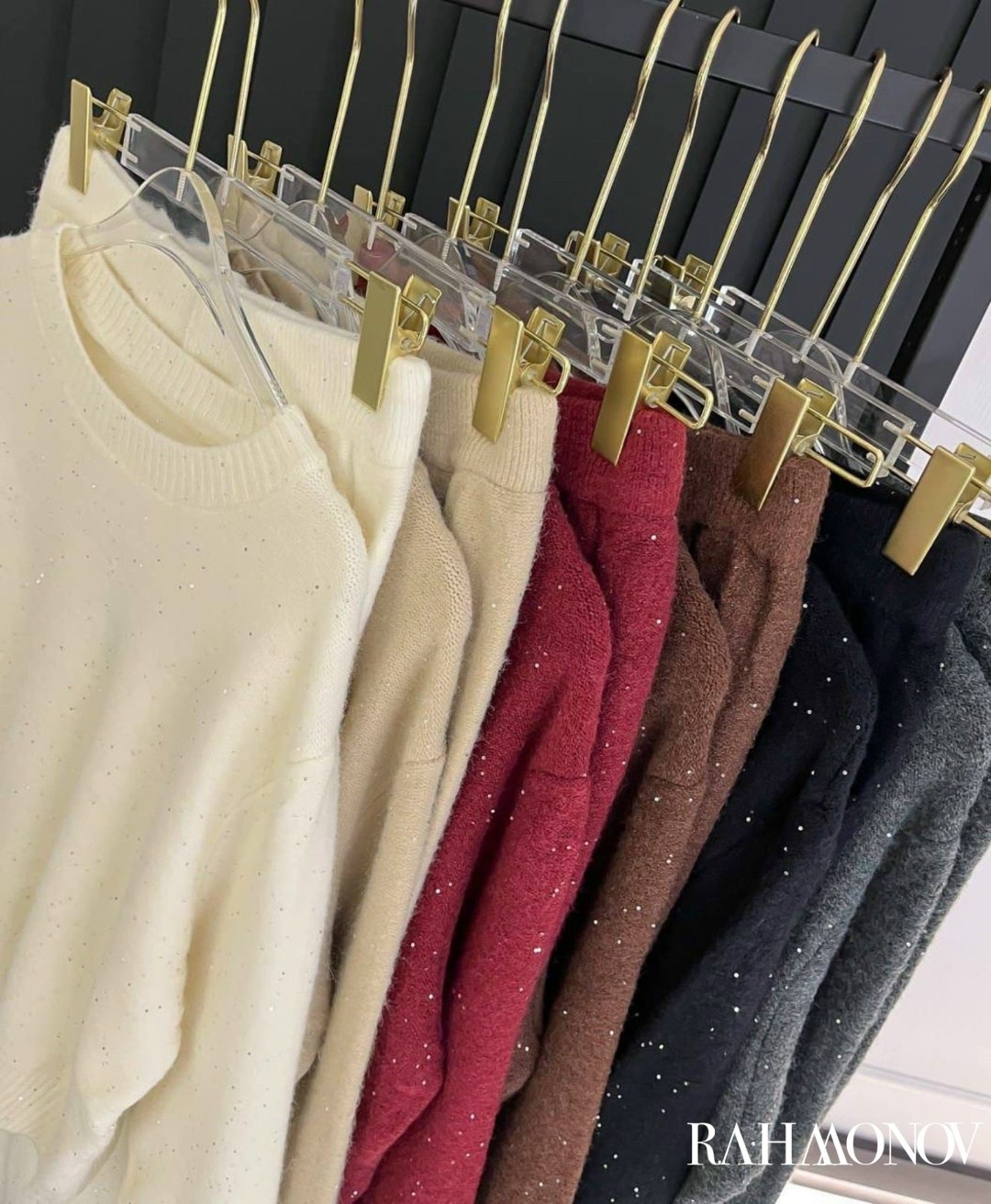 костюмы брючные,трикотажные костюмы,брюки женские черные,женские брючные костюмы,брюки со стразами