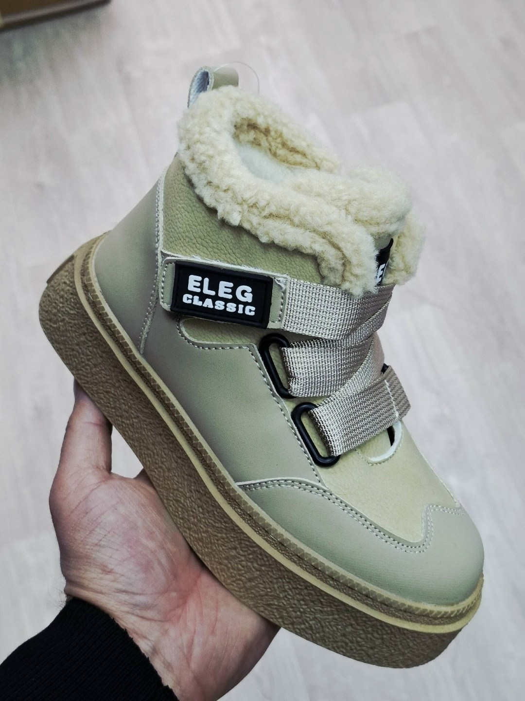 ,женская зимняя ,зимняя ,зимние кроссовки женские,ботинки женские