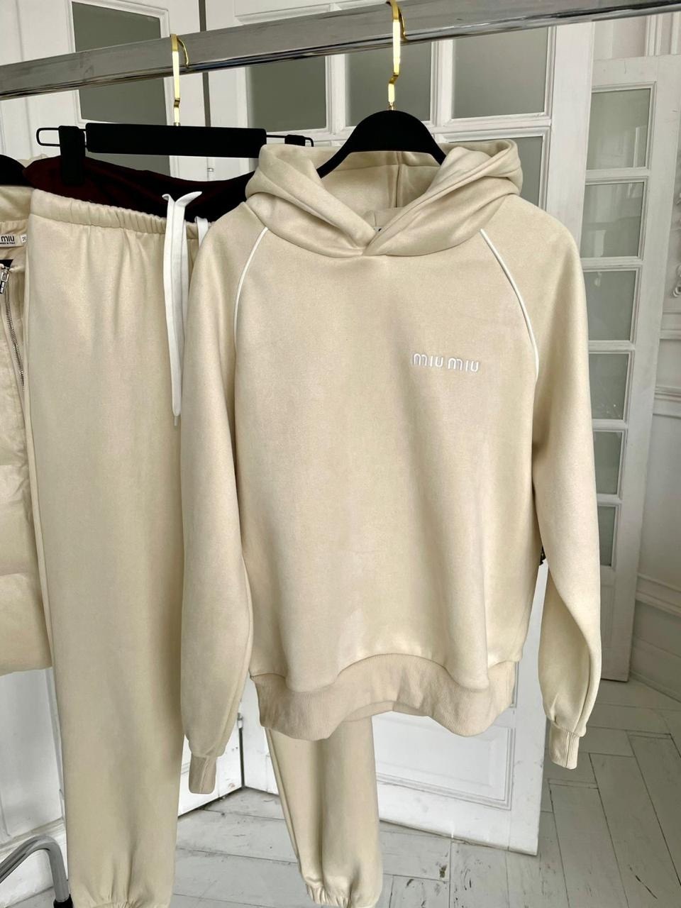 стильные куртки,стильные пуховики,модная куртка,костюм бежевый,демисезонная куртка