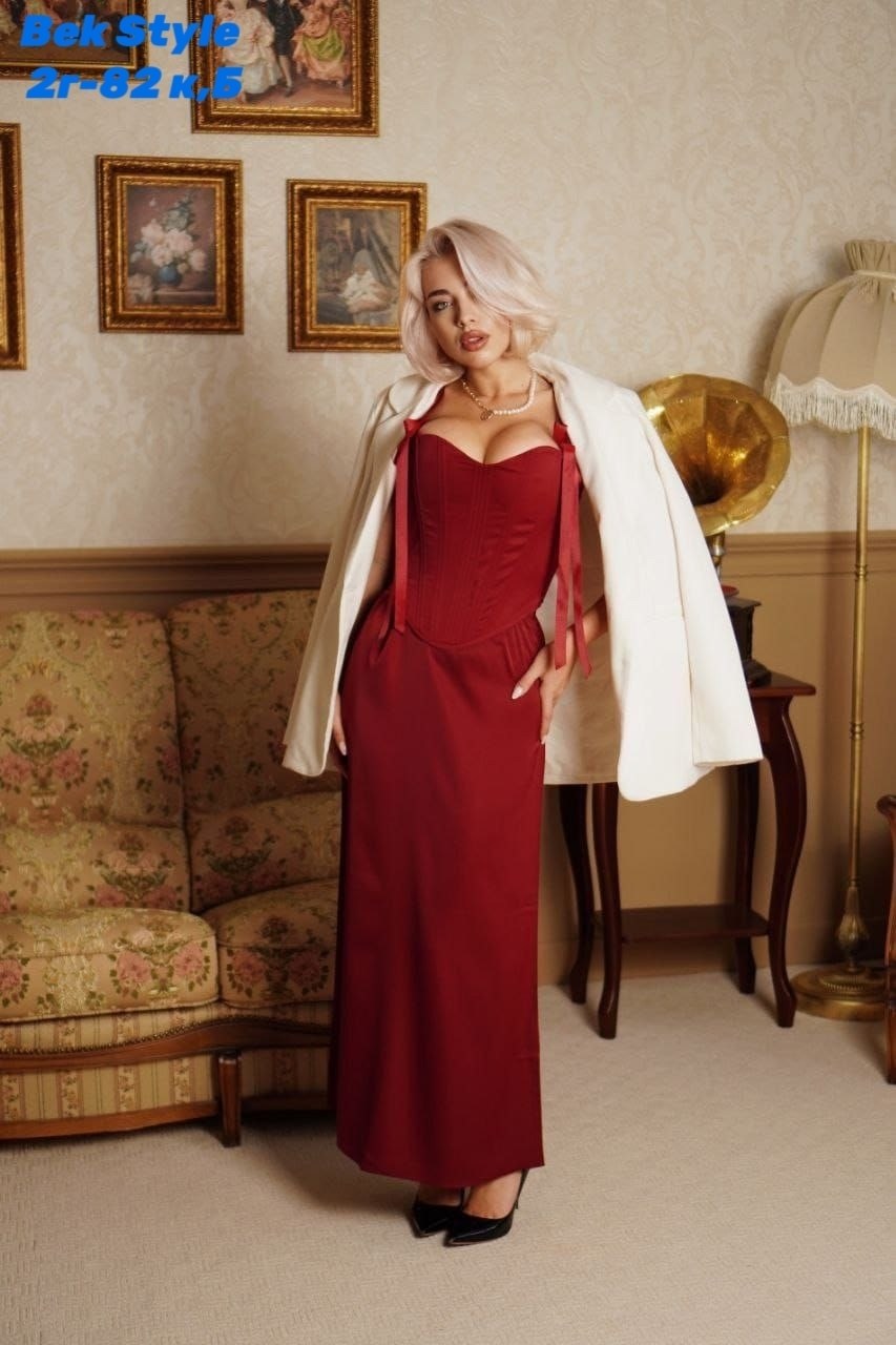 девушка,шикарное платье,платье идеальное,красивая блондинка,стильное платье