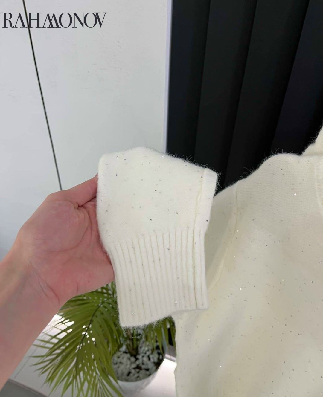 костюмы брючные,трикотажные костюмы,брюки женские черные,женские брючные костюмы,брюки со стразами