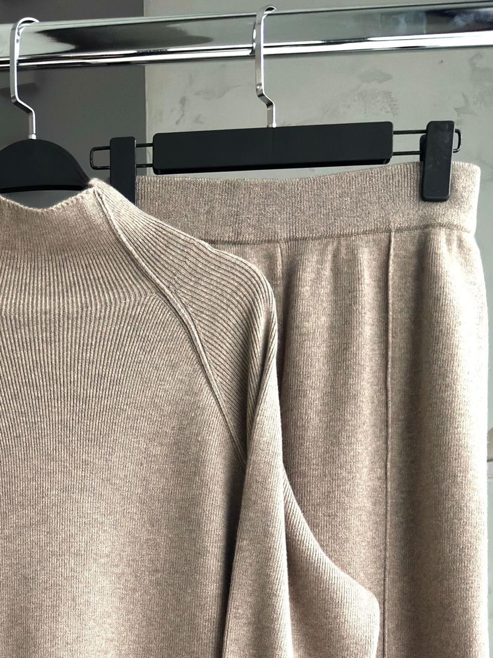 трикотажные костюмы,костюм кашемировый брючный,костюмы брючные,костюм с брюками,костюмы женские