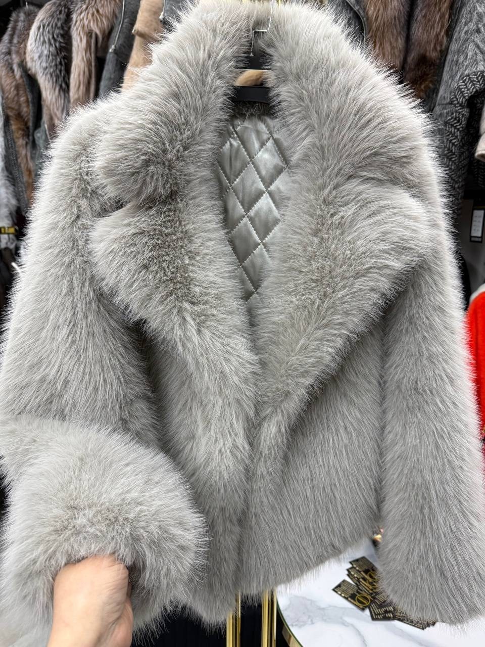женская шуба,женская куртка из искусственного меха,меховая куртка,короткая шуба,меховое пальто