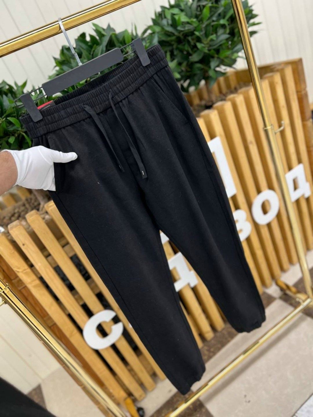 спортивные брюки,трикотажные брюки,спортивные брюки повседневные,брюки на завязках,карманы на трикотажных брюках