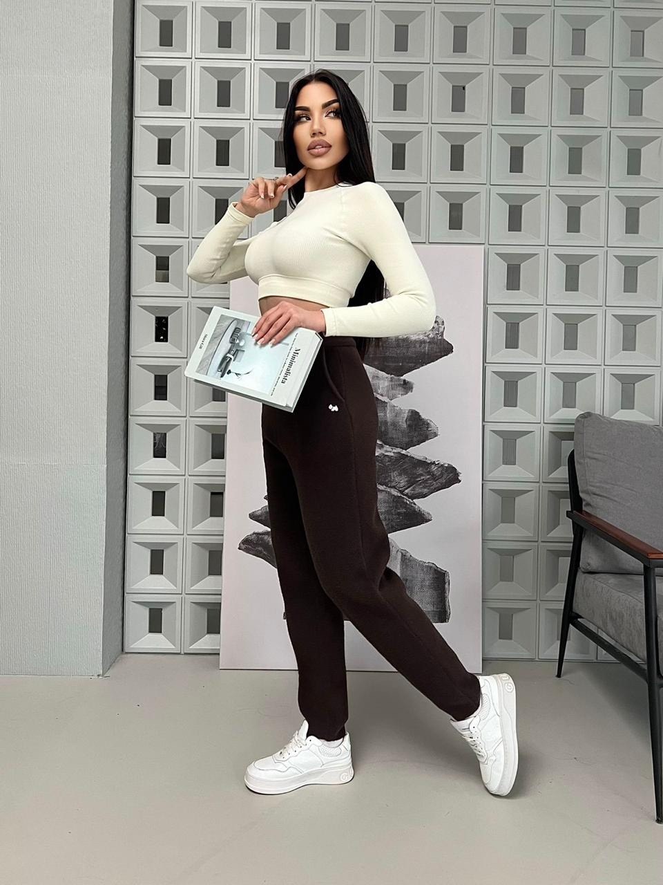 бежевый костюм,бежевые брюки,костюм трикотажный,трикотажные брюки,теплый вязаный костюм