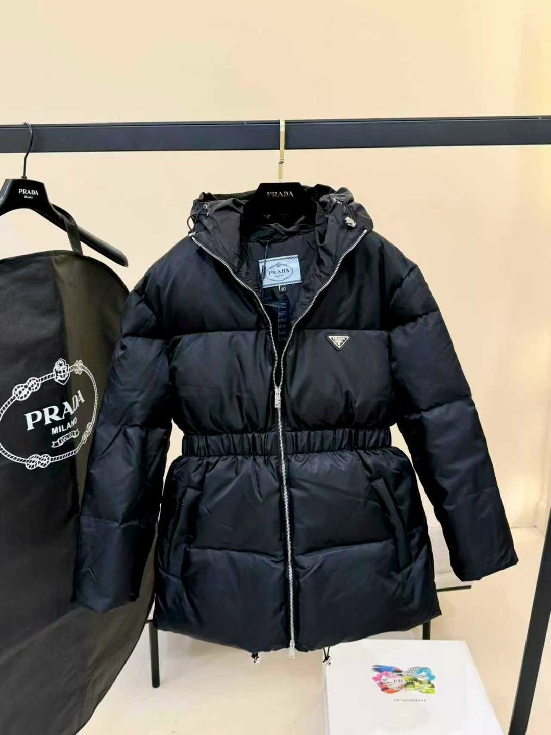 пуховик prada женский,пуховик prada,куртка пуховик,пуховик прада,куртка prada