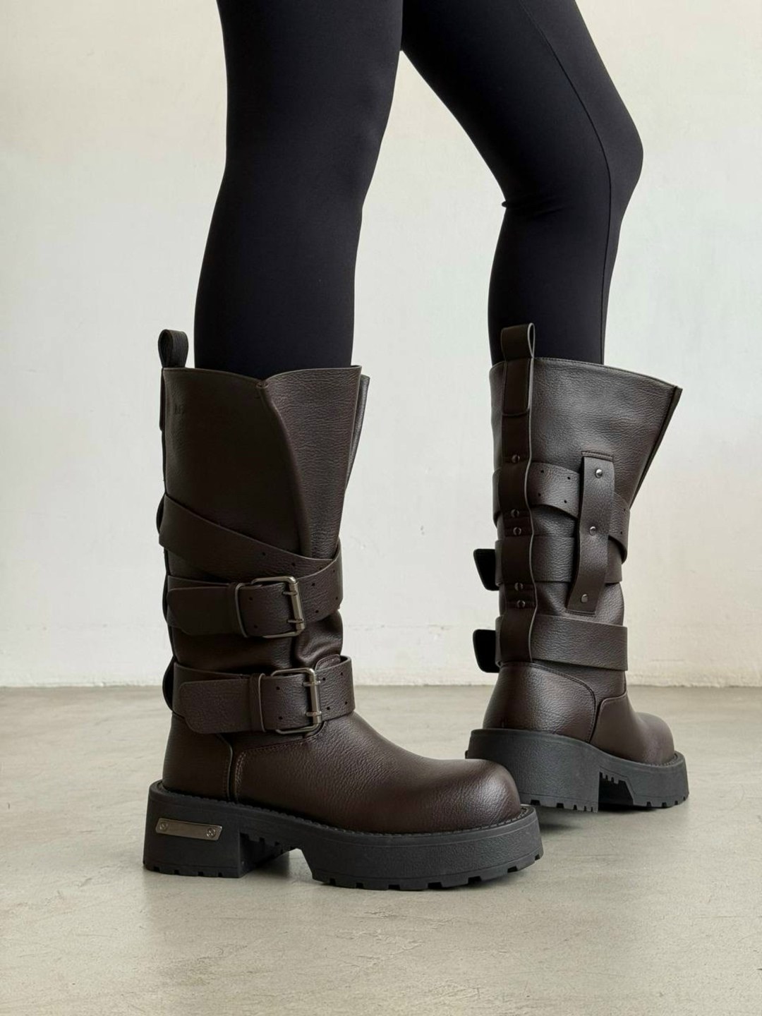 женские сапоги,женская ,модные ботинки,высокие сапоги,стильные ботинки