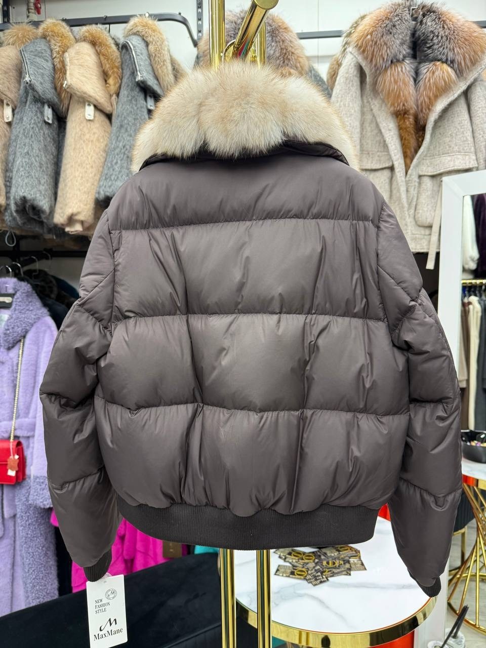 пуховики с натуральным мехом,пуховик женский с натуральным мехом,куртка пуховик с натуральным мехом,пуховики с мехом,пуховики женские