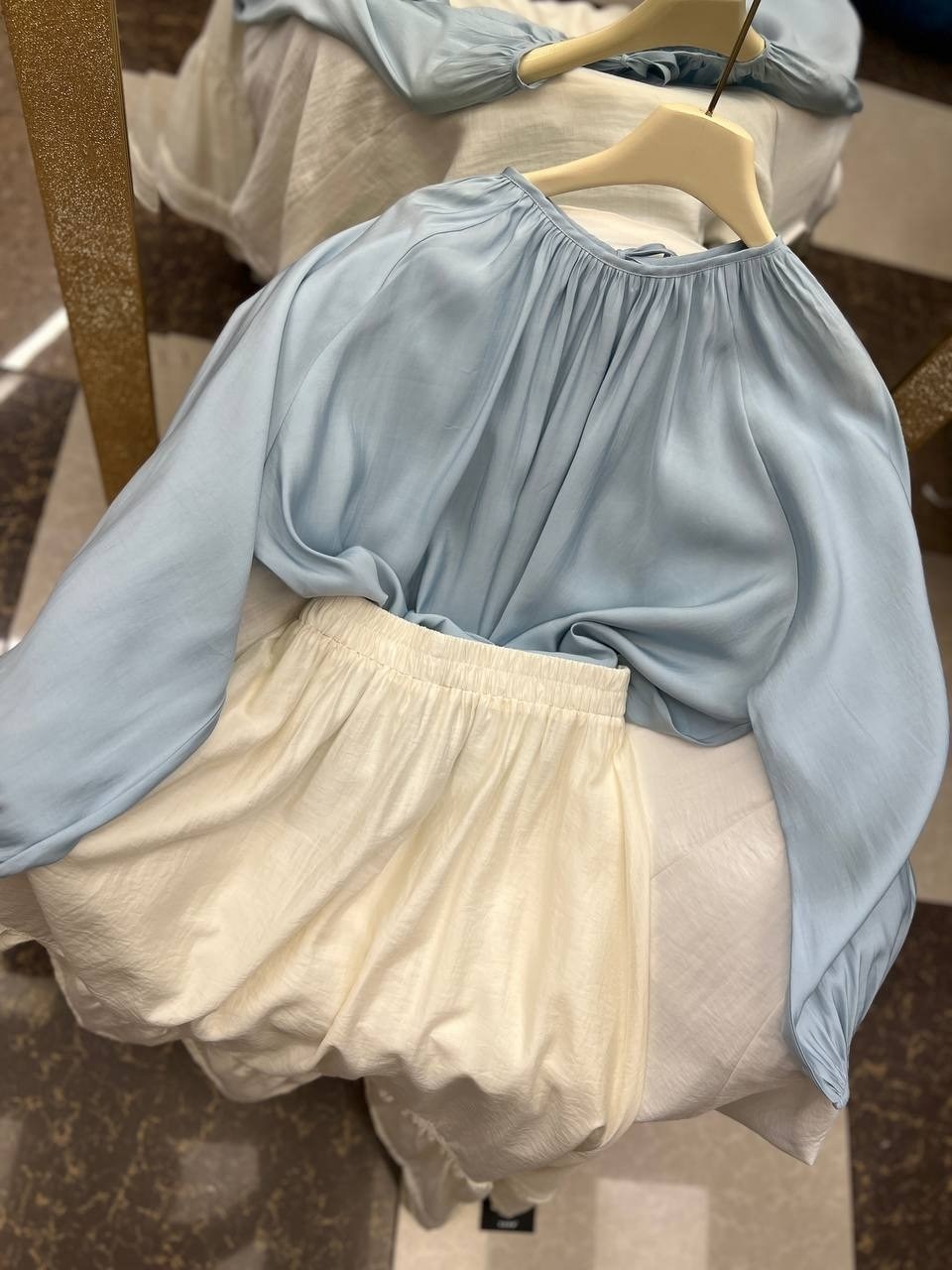 блуза,блузка с оборками,блузка свободного кроя,женская блузка,модная блузка