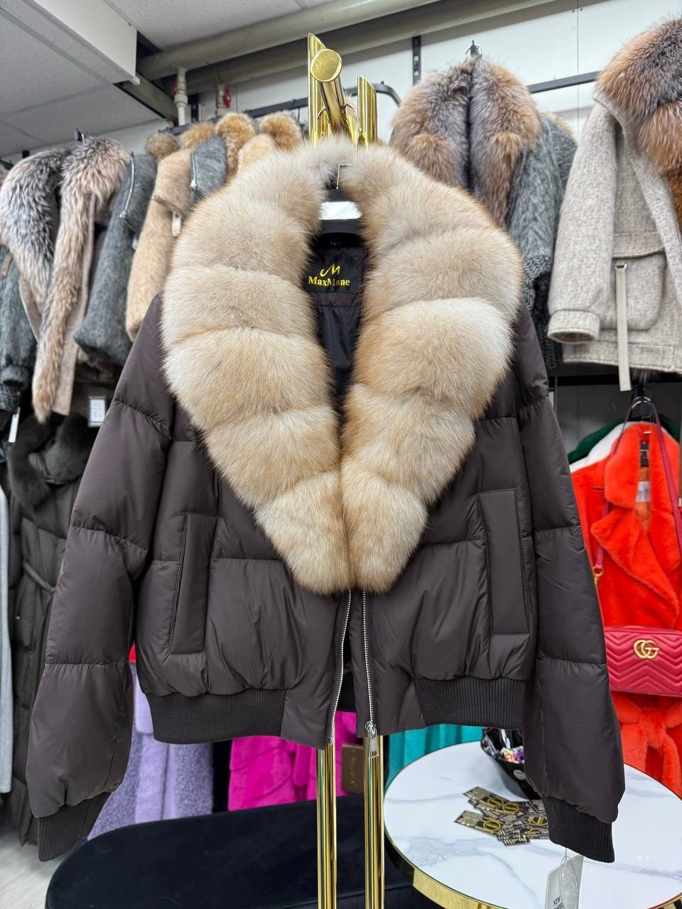 пуховики с натуральным мехом,пуховик женский с натуральным мехом,куртка пуховик с натуральным мехом,пуховики с мехом,пуховики женские