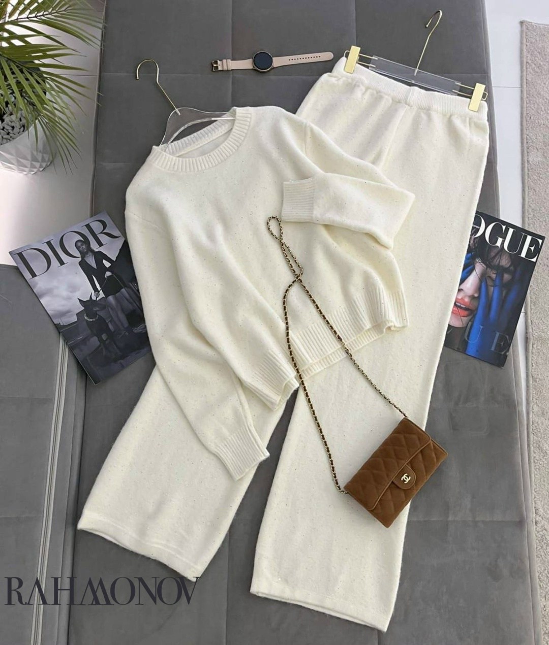 костюмы брючные,трикотажные костюмы,брюки женские черные,женские брючные костюмы,брюки со стразами