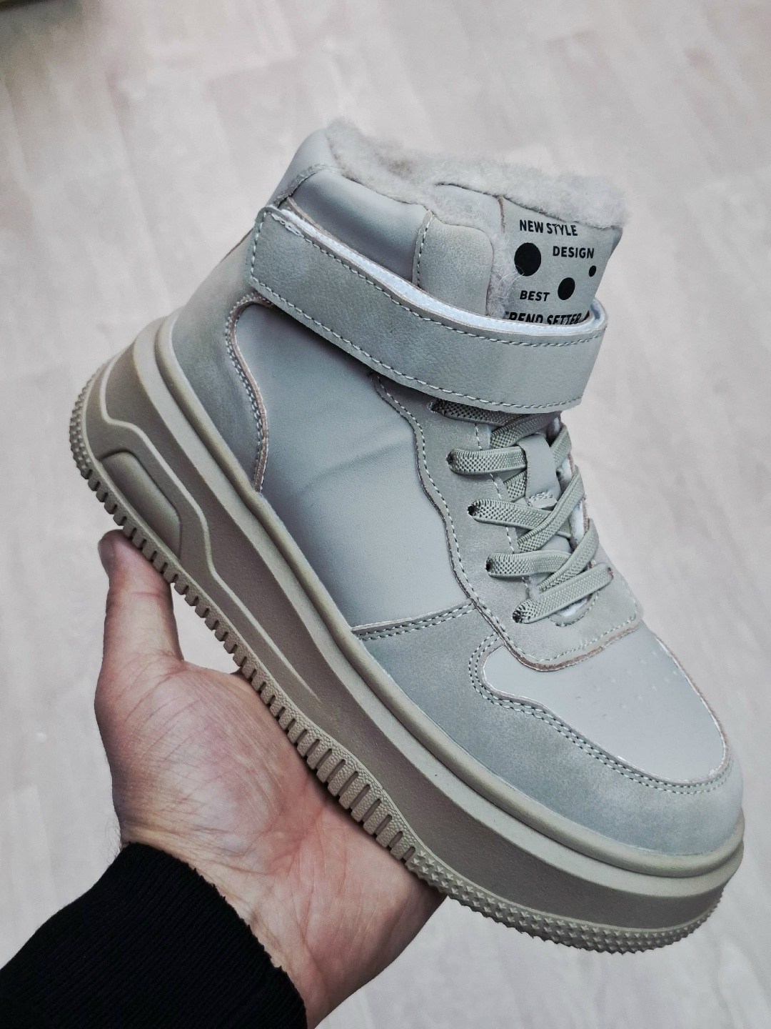 ,женская зимняя ,зимняя ,зимние кроссовки женские,ботинки женские