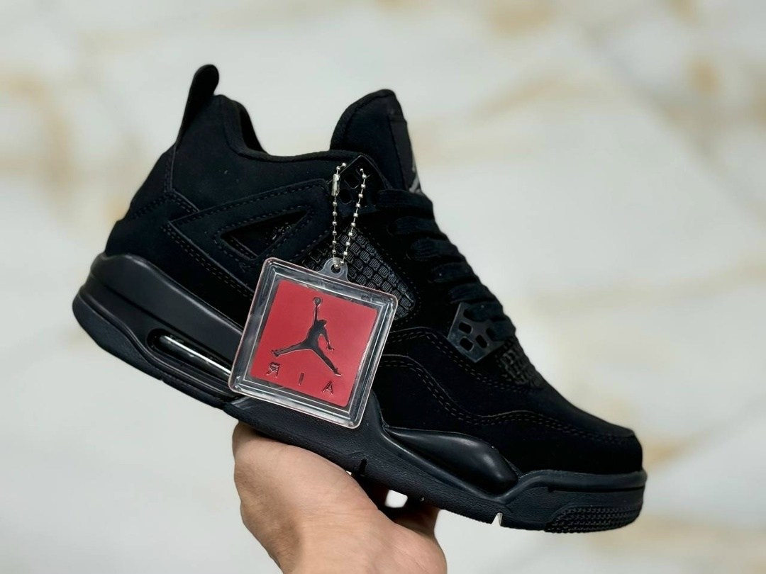 кроссовки nike air jordan 4 retro,nike air jordan 4 retro black,nike air jordan 4 black cat,кроссовки nike air jordan 4,кроссовки nike air jordan 4 black cat