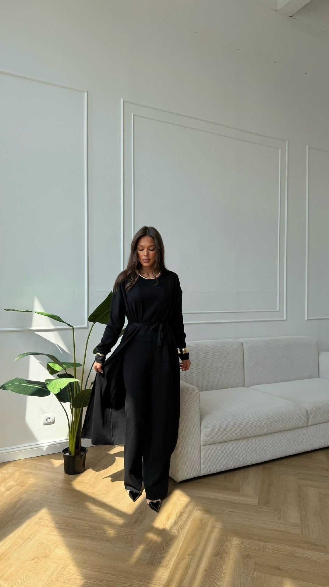 костюм стильный,костюм с завязками,костюм с кардиганом,костюм с поясом,костюм желтый