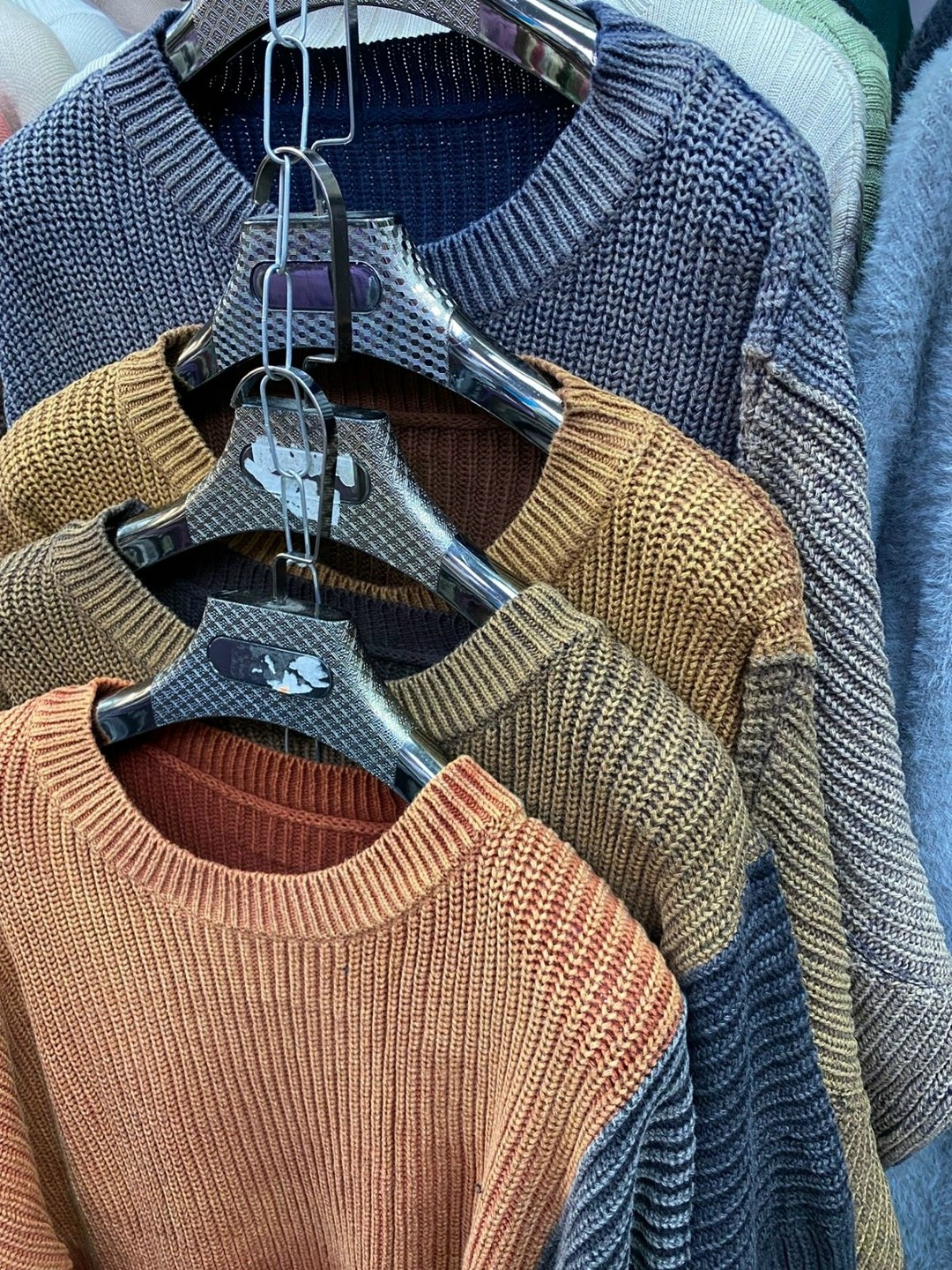 оригинальный джемпер,свитеры модные,женские вязаные свитера,свитера женские,джемпер женский вязаный