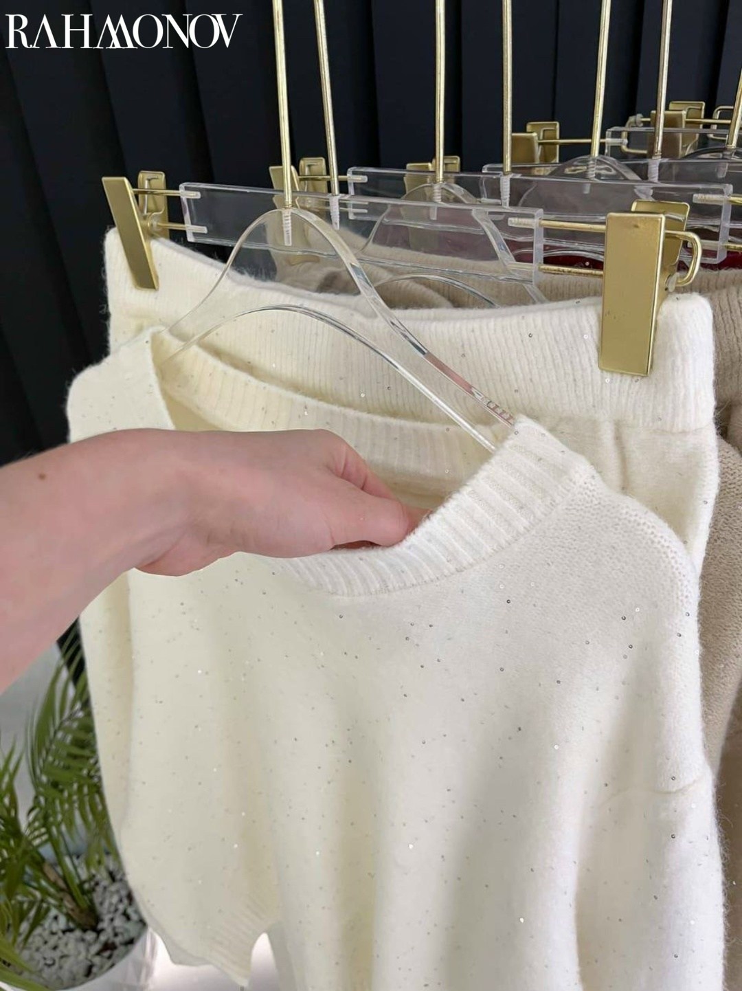 костюмы брючные,трикотажные костюмы,брюки женские черные,женские брючные костюмы,брюки со стразами