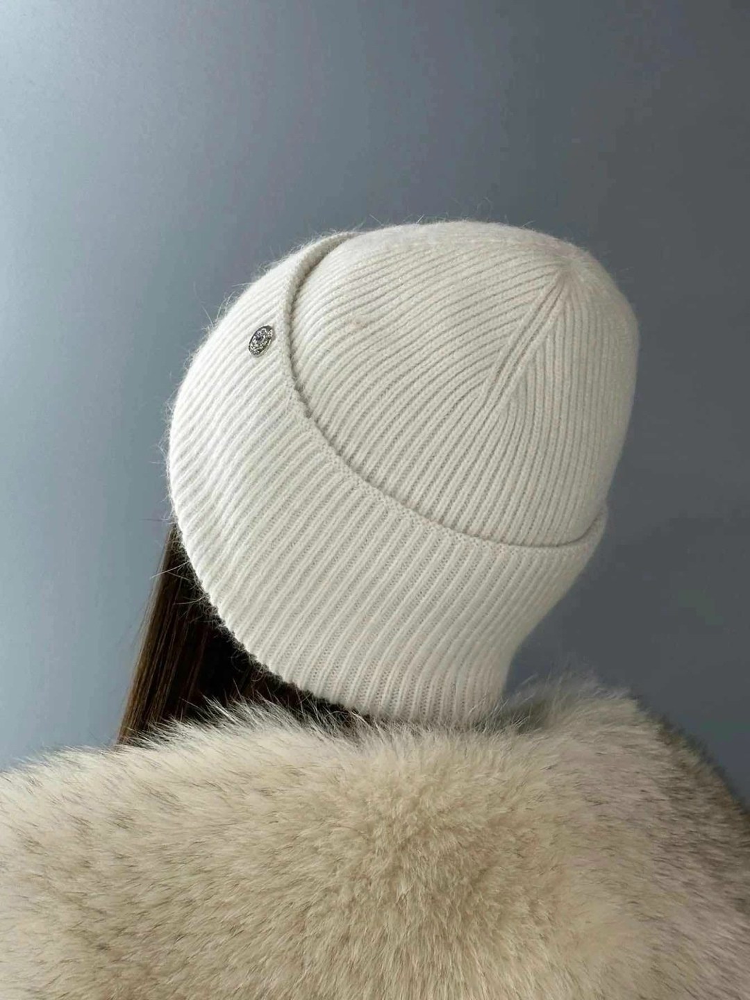 шапка женская,шапка вязаная зимняя,шапка женская зимняя бини,стильная женская шапка,женская шапка бини