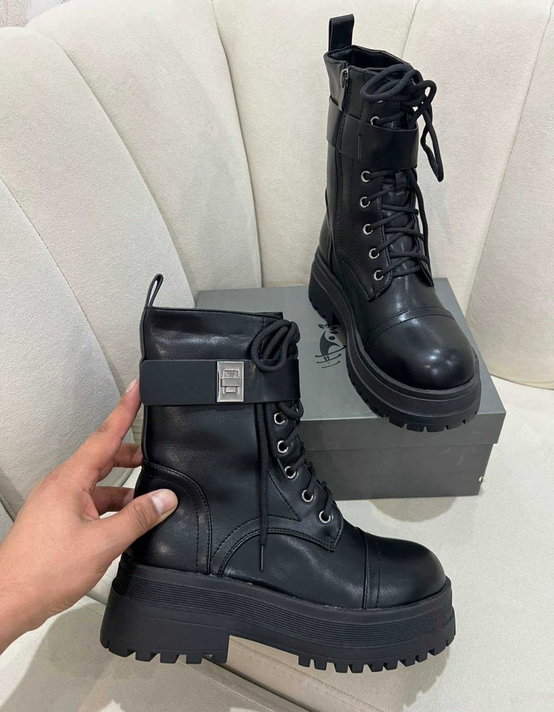 ,ботинки женские,демисезонная ,черные ботинки,ботинка