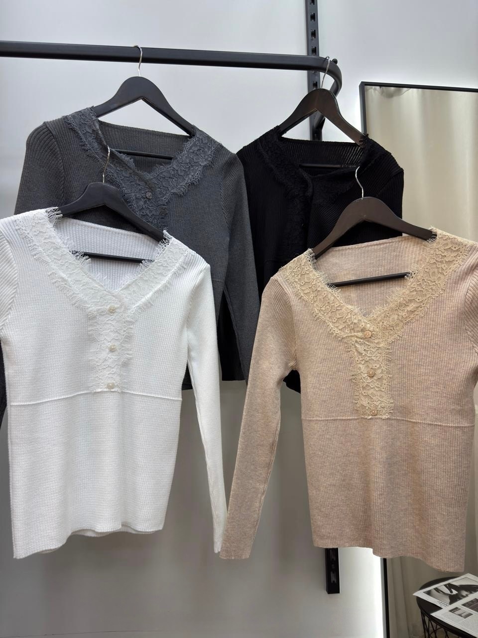 кофта с кружевами,модное вязание,вязаные вещи,свитер с кружевом,вязаный свитер