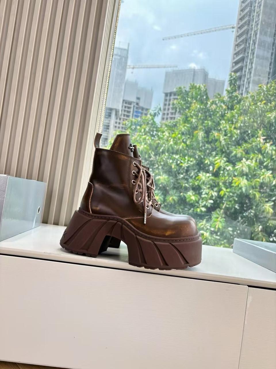 ,ботинки женские,женская ,модные ботинки,женские ботинки на платформе