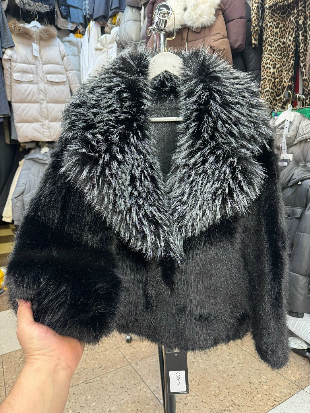 шуба короткая,шубка,женская шуба,julien macdonald шуба с чернобуркой норковая,шуба с воротником