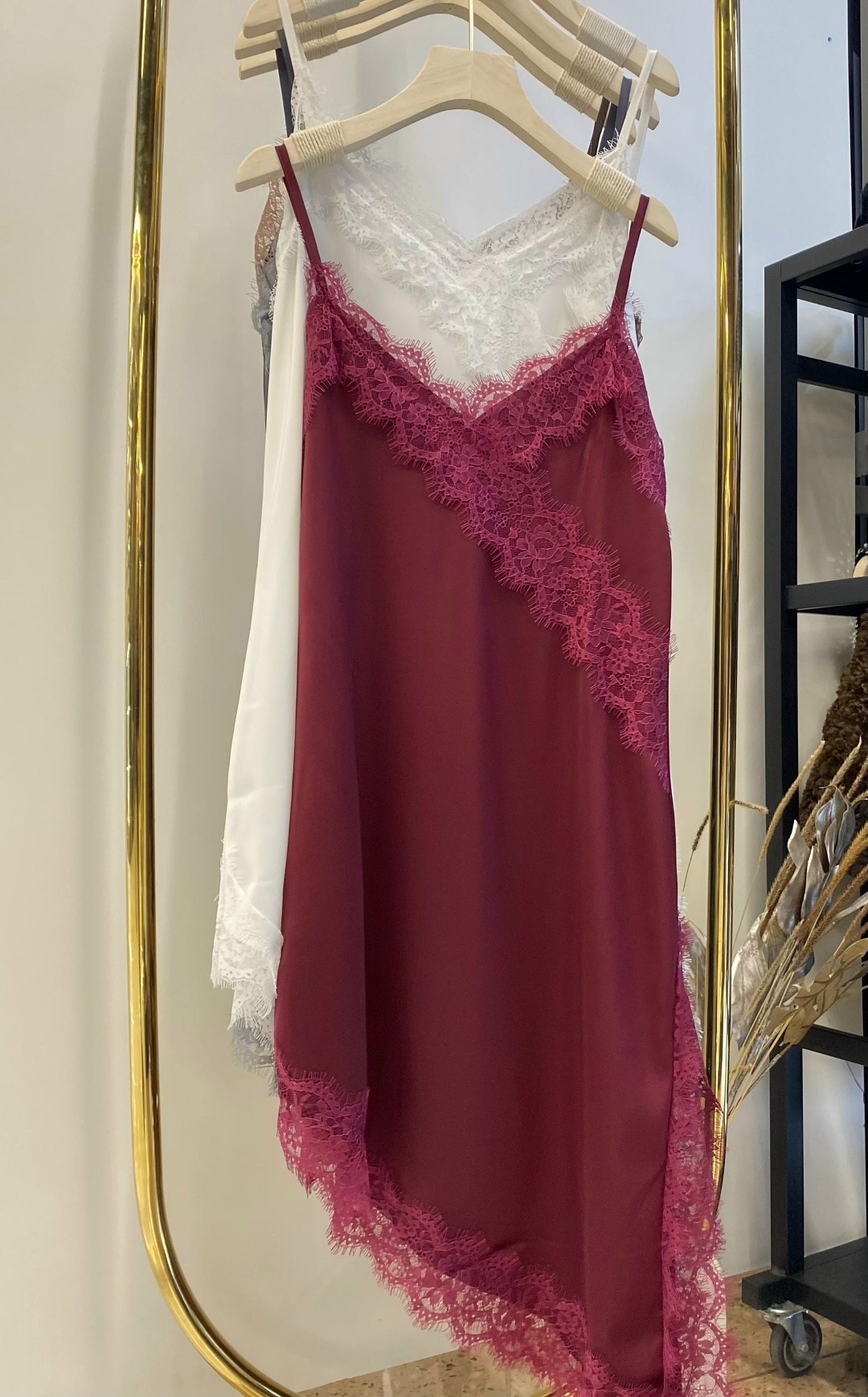 топ с кружевом,сорочка с кружевом,шелковое платье комбинация,пеньюар с кружевом,ночная сорочка