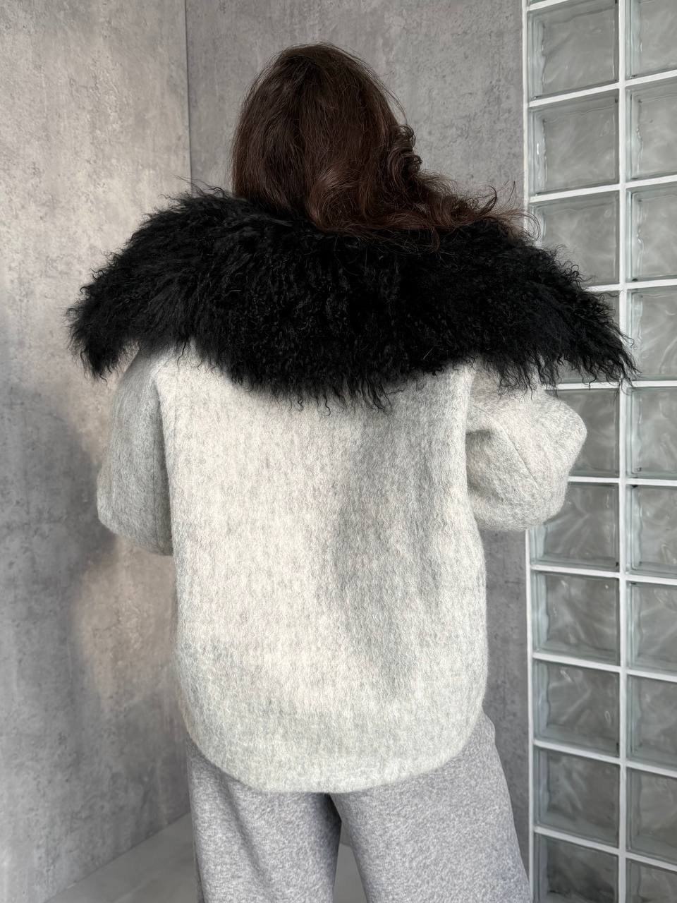 костюм серый,костюм трикотажный,костюм вязаный брючный,вязаный костюм,костюм с брюками