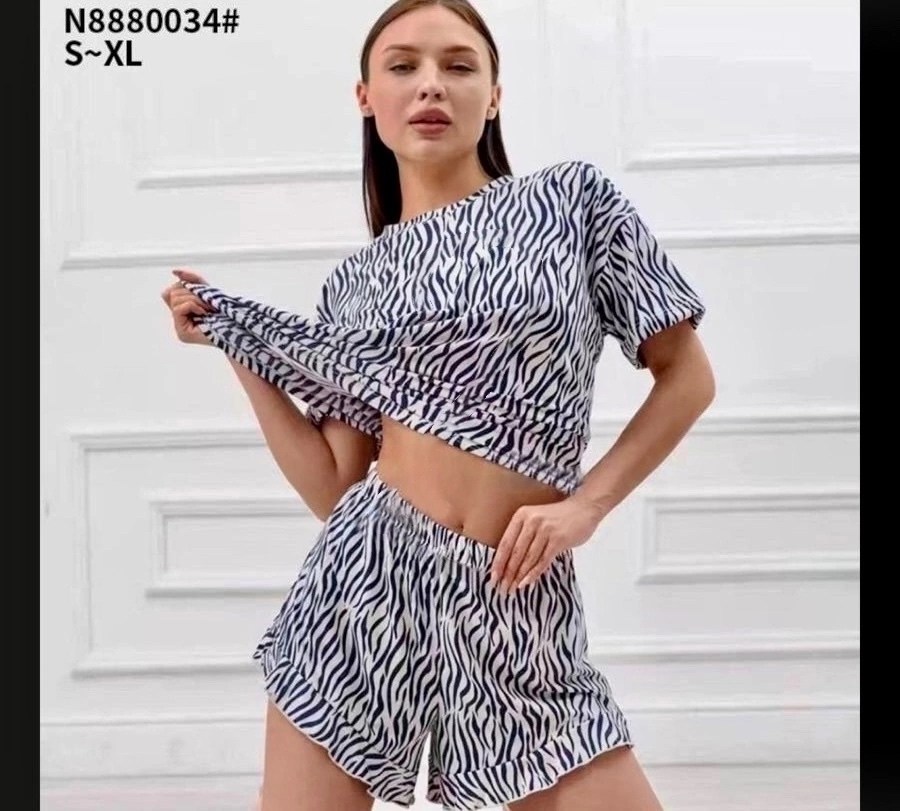 женская пижама с шортами,женский костюм с шортами,пижама с шортами зебра,пижамы женски,стильная пижама с шортами