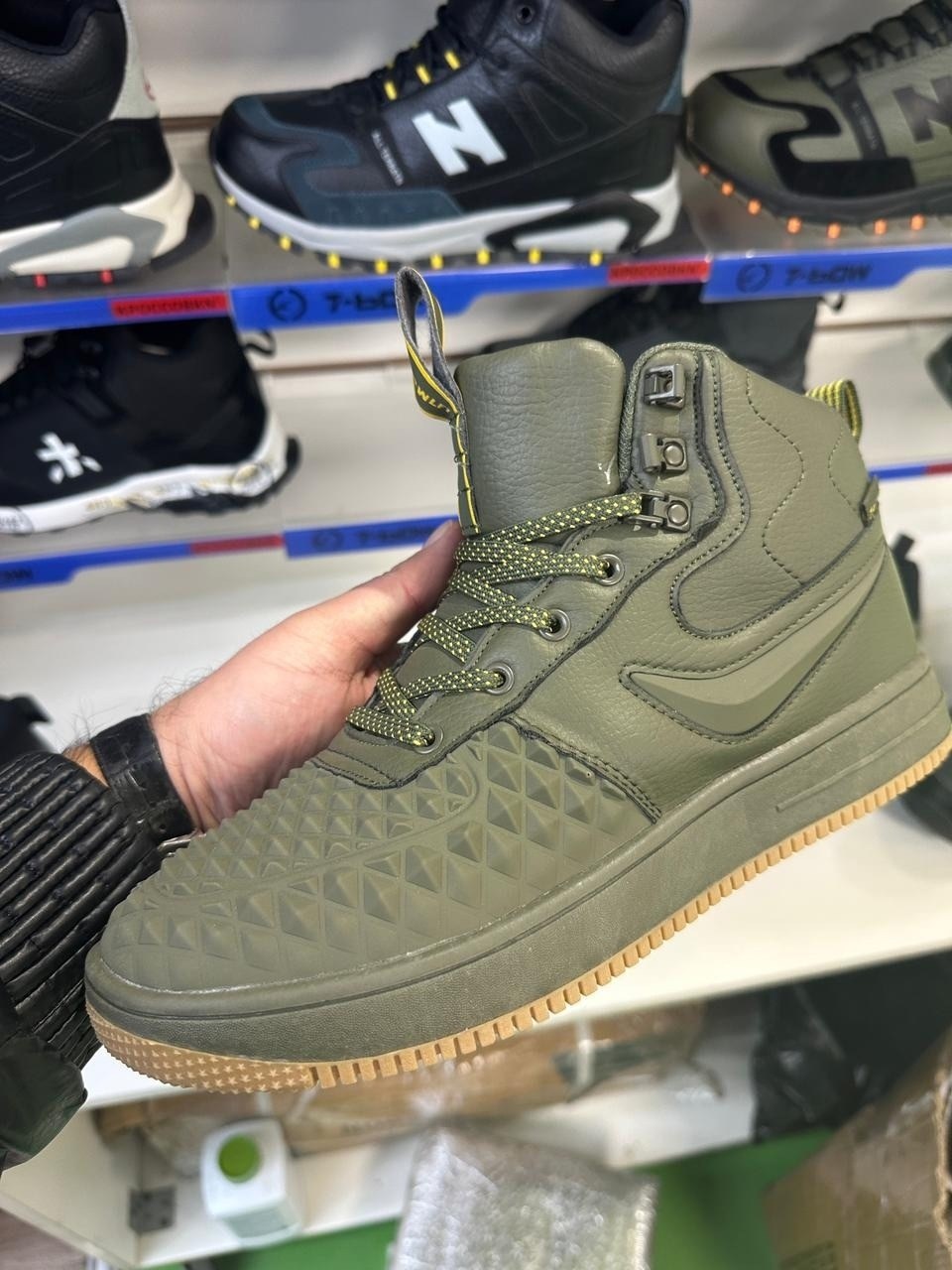 кроссовки nike lunar force 1 duckboot,кроссовки nike lunar force 1,кроссовки зимние nike,кроссовки зимние nike lunar force 1 duckboot,мужские кроссовки nike lunar force 1 duckboot
