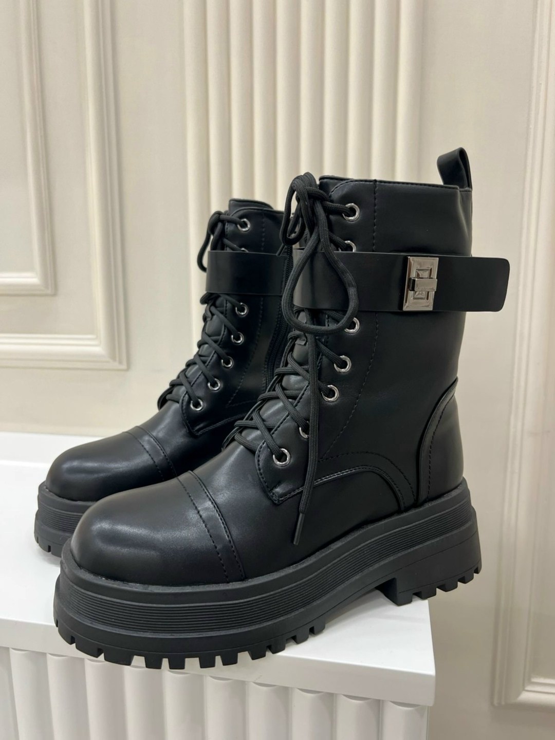 ,ботинки женские,демисезонная ,черные ботинки,ботинка