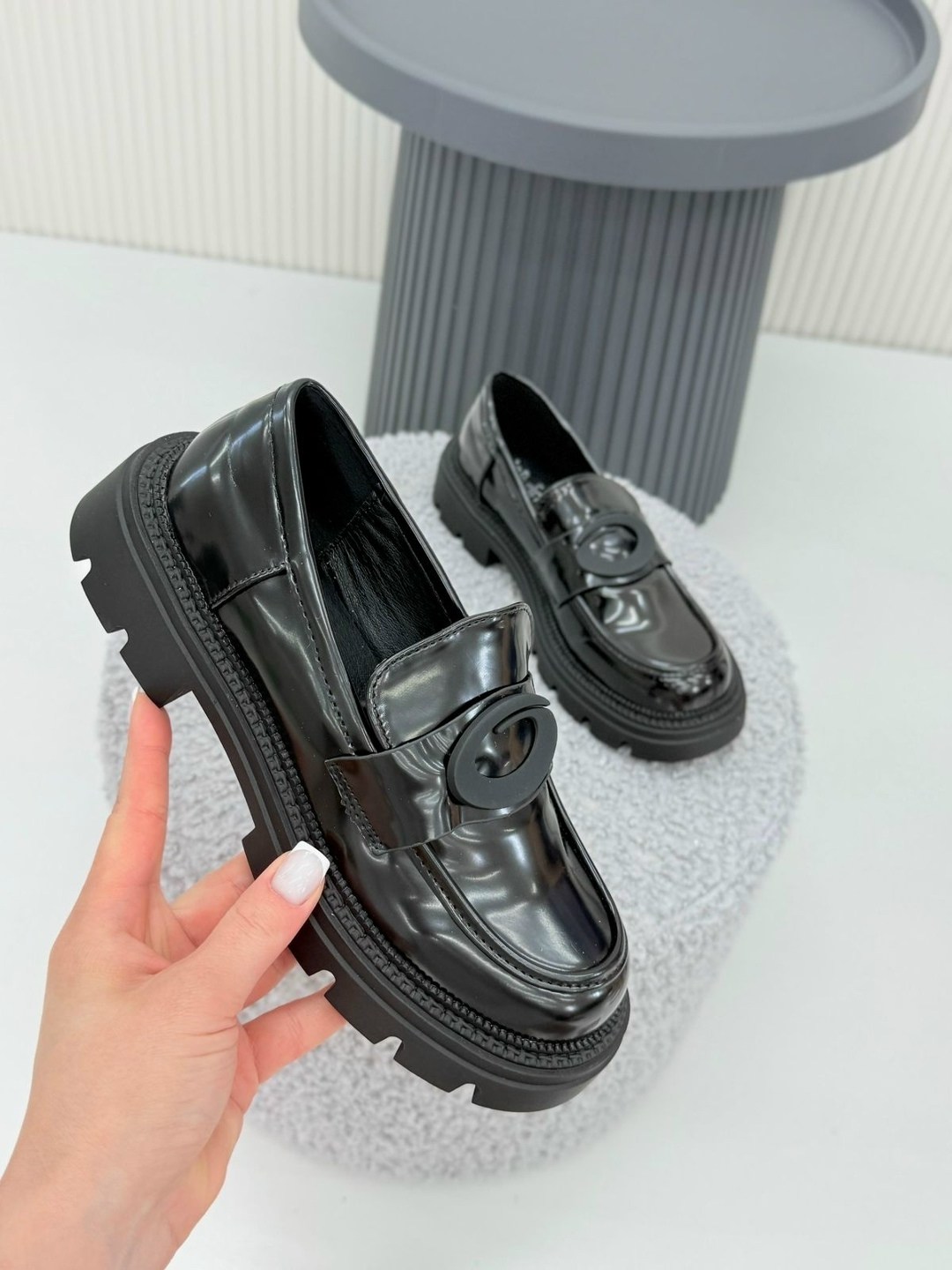 ,лоферы женские,женские лоферы на платформе,лоферы на танкетке женские,лоферы с цепочкой