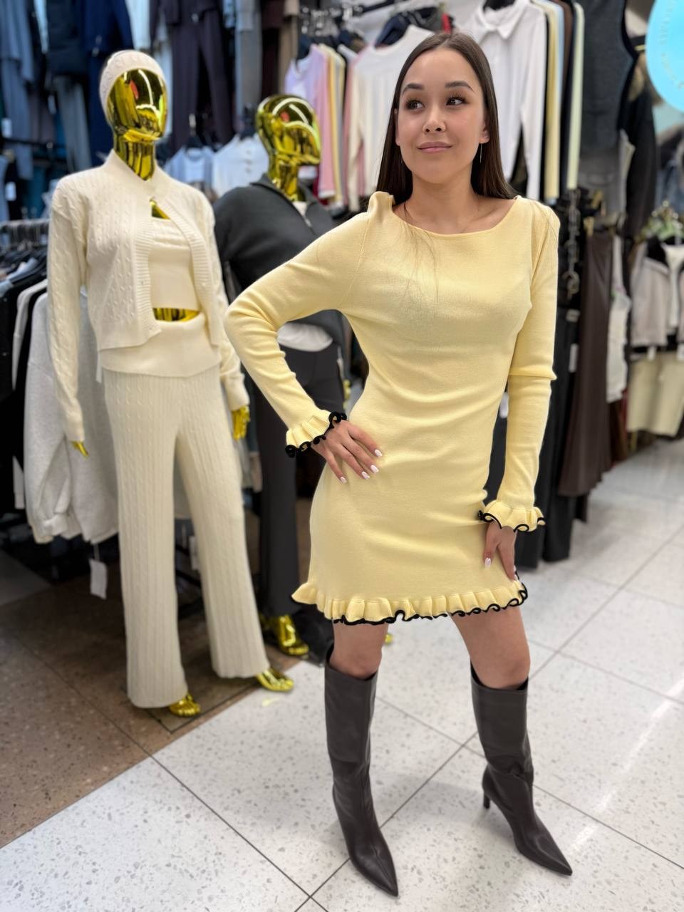 платье с оборками,платье женская,трикотажное платье,платье,вязаное платье