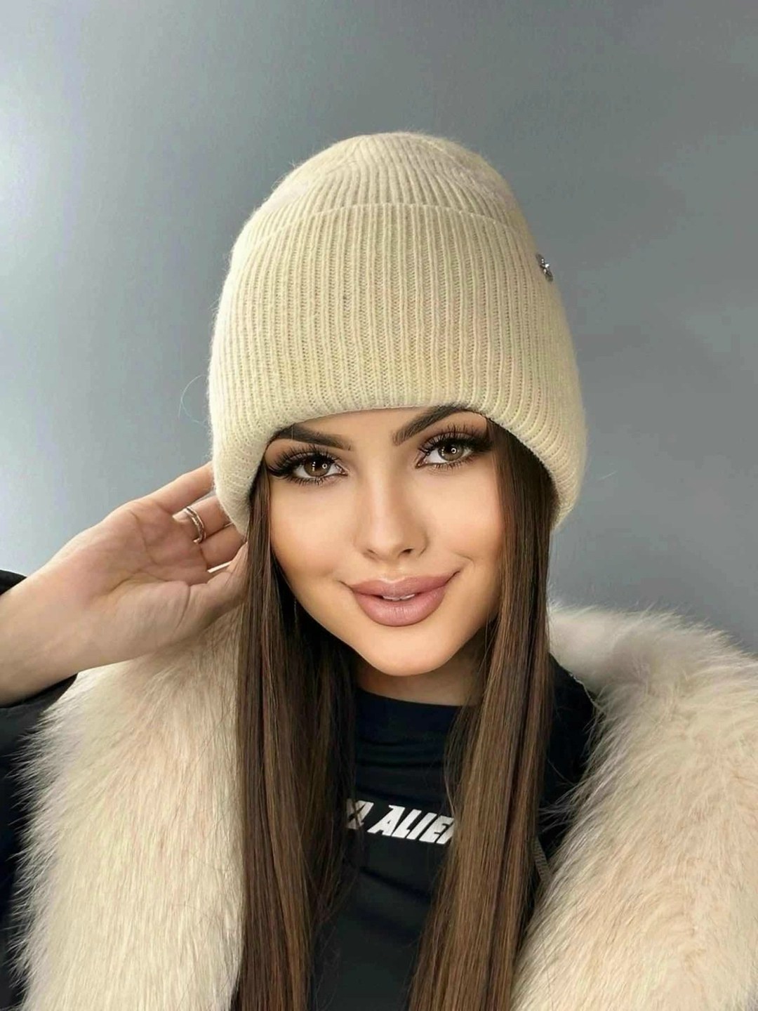 шапка женская,шапка вязаная зимняя,шапка женская зимняя бини,стильная женская шапка,женская шапка бини