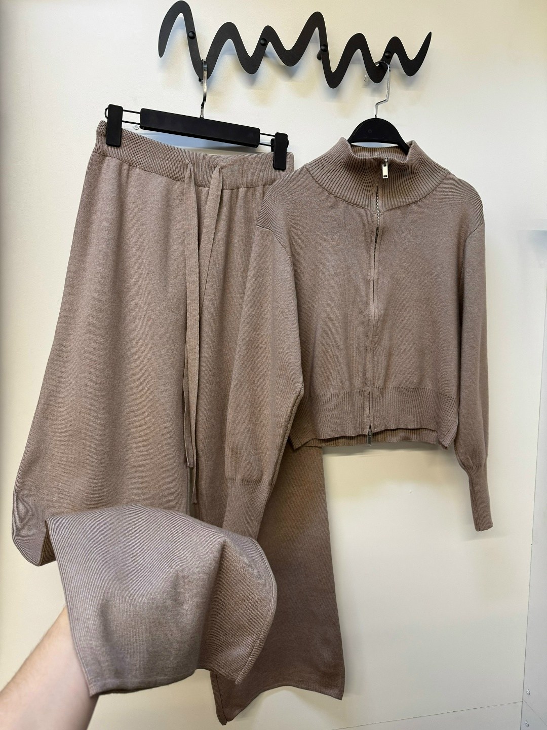 костюм двойка кашемир,трикотажные костюмы,костюм повседневный,женские костюмы спортивные